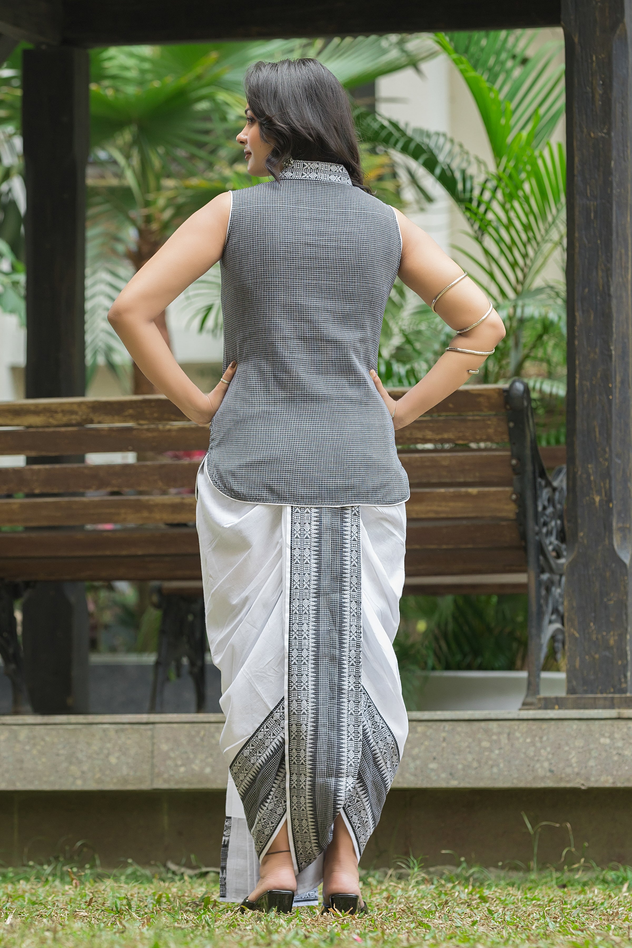 Women's Dhonekhali White Dhoti With Grey Top - Crazy Needle Online
