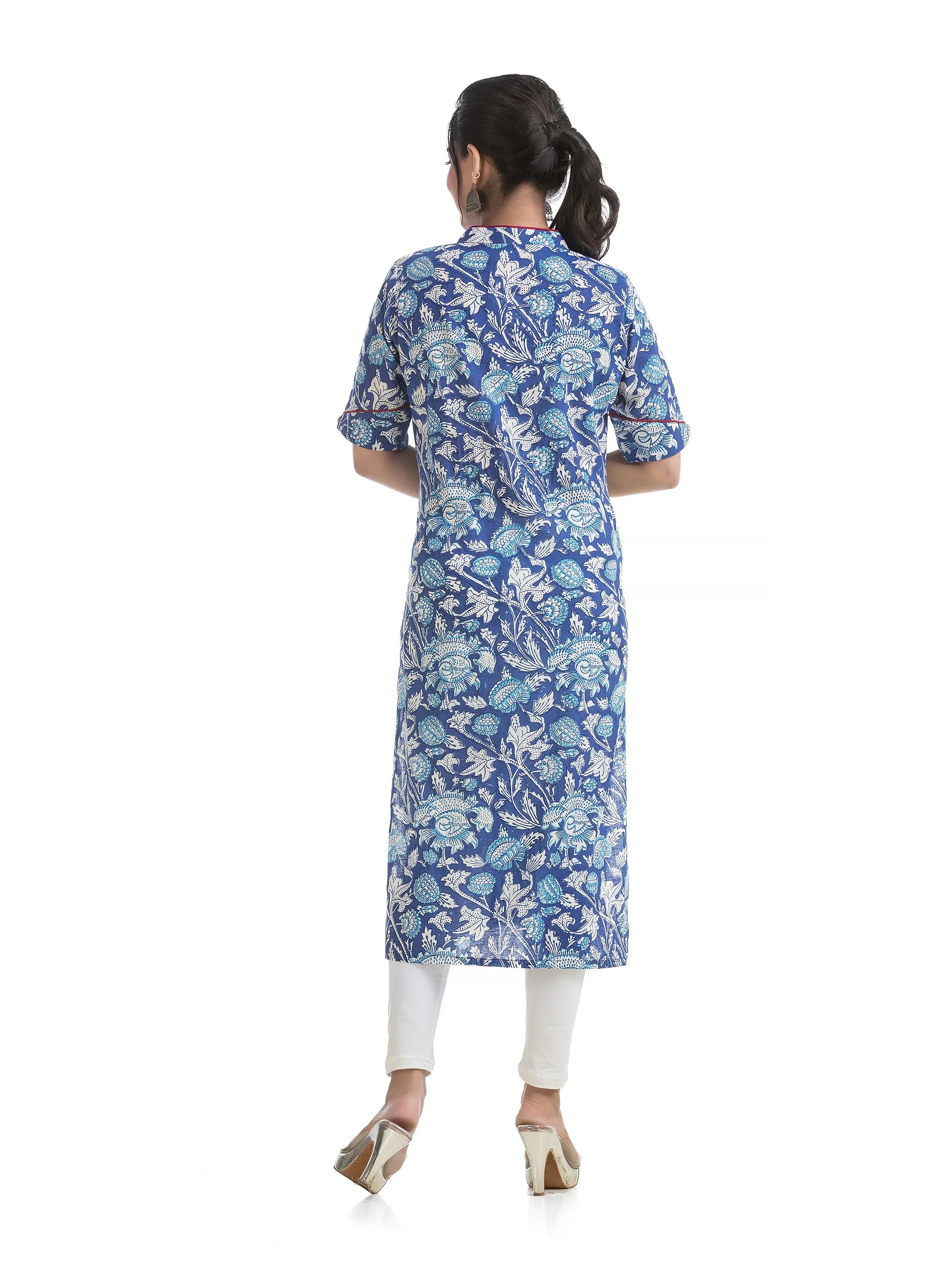 Blue Floral Motif Sanganeri Print V-Neck Kurti