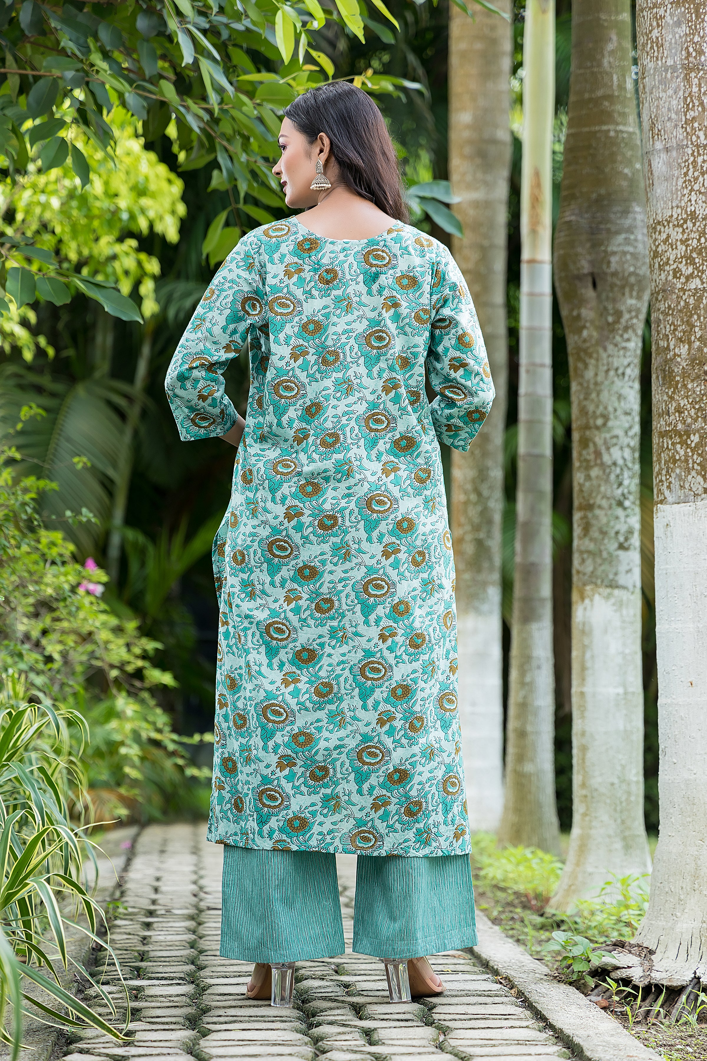 Women's Green Long Kurta With Pant Set