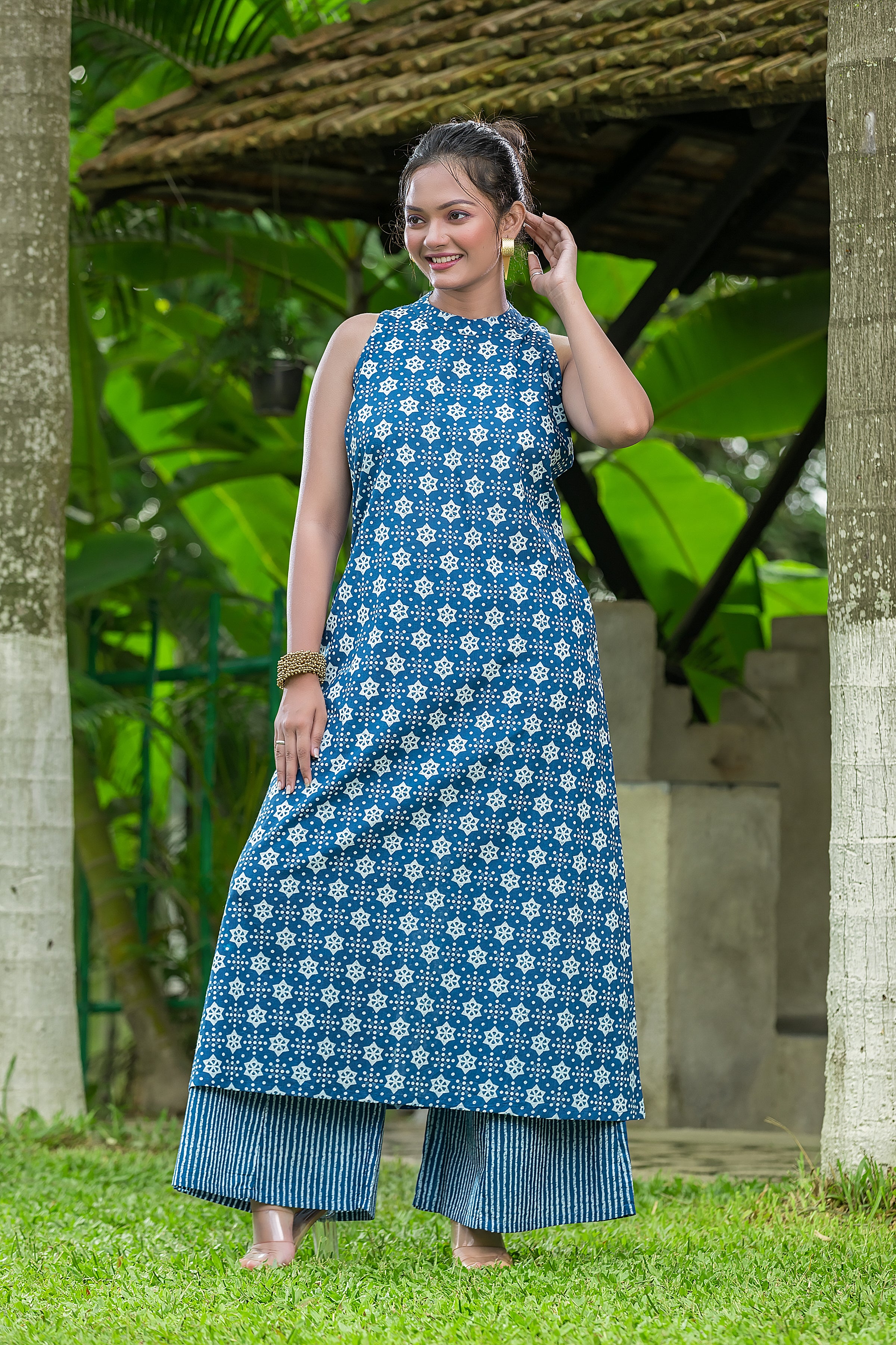 Women's Blue Halterneck Cotton Top With Palazzo Pant