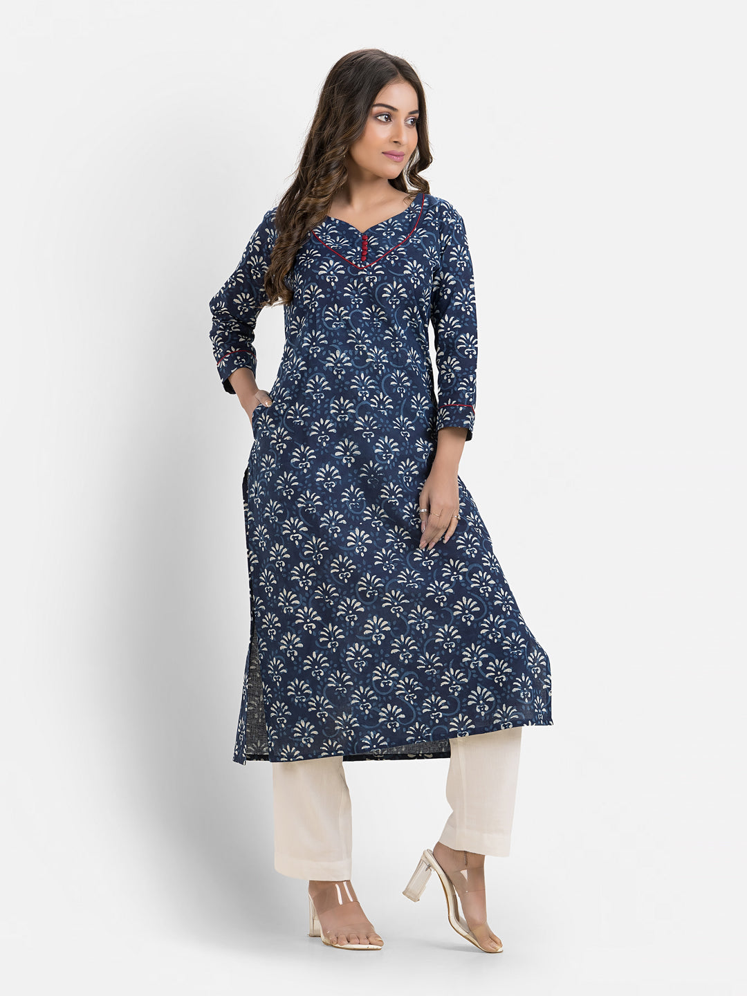 Women's Cotton Floral Motif Sweet Heart Neck Kurta