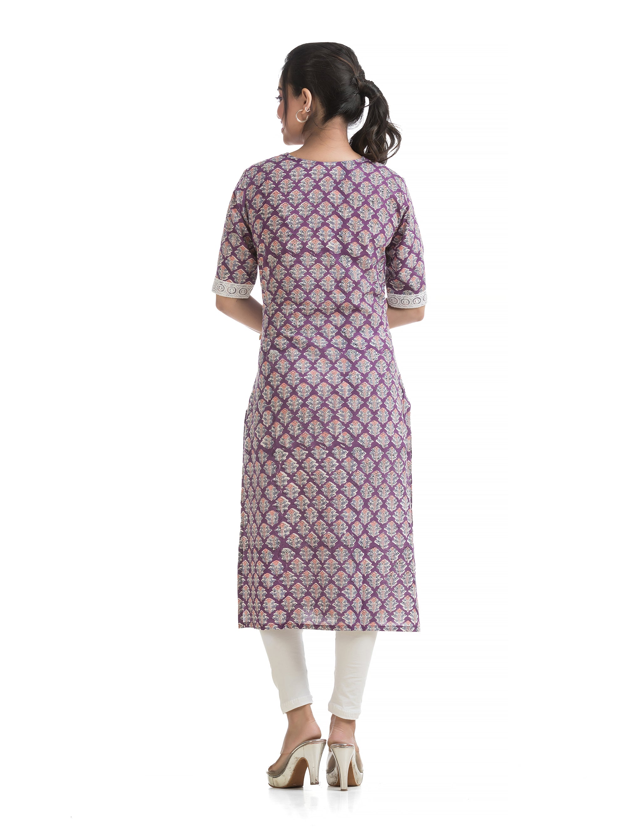 Sanganeri Hand Blocked Light Purple V-Neck Kurti with Lacework