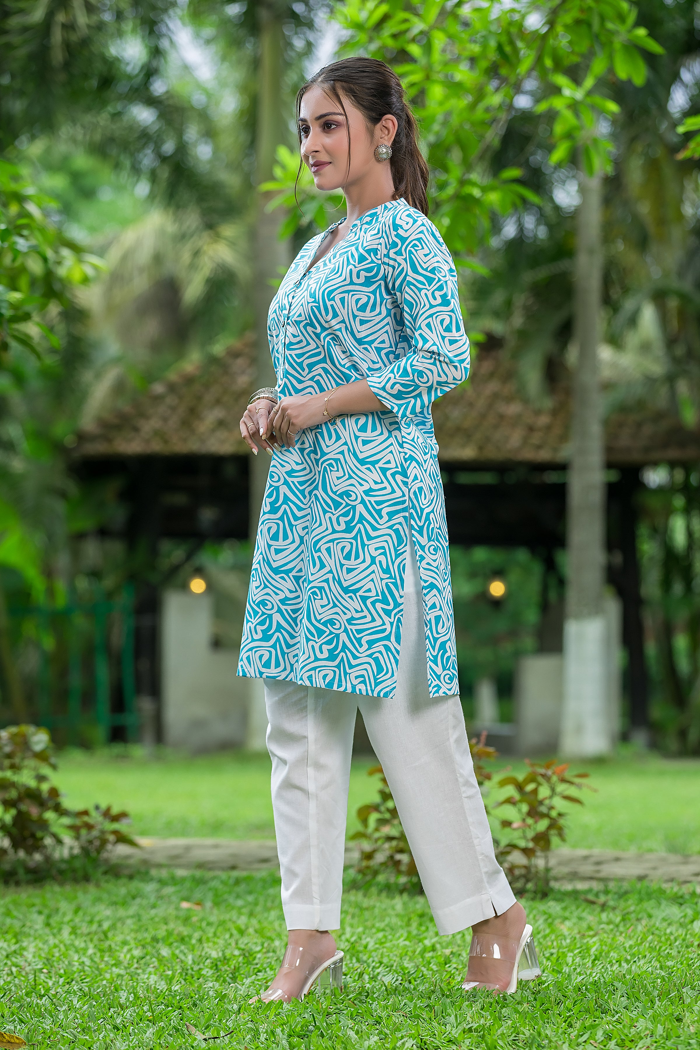 Women's Sky Blue Mandarin Collar Cotton Top