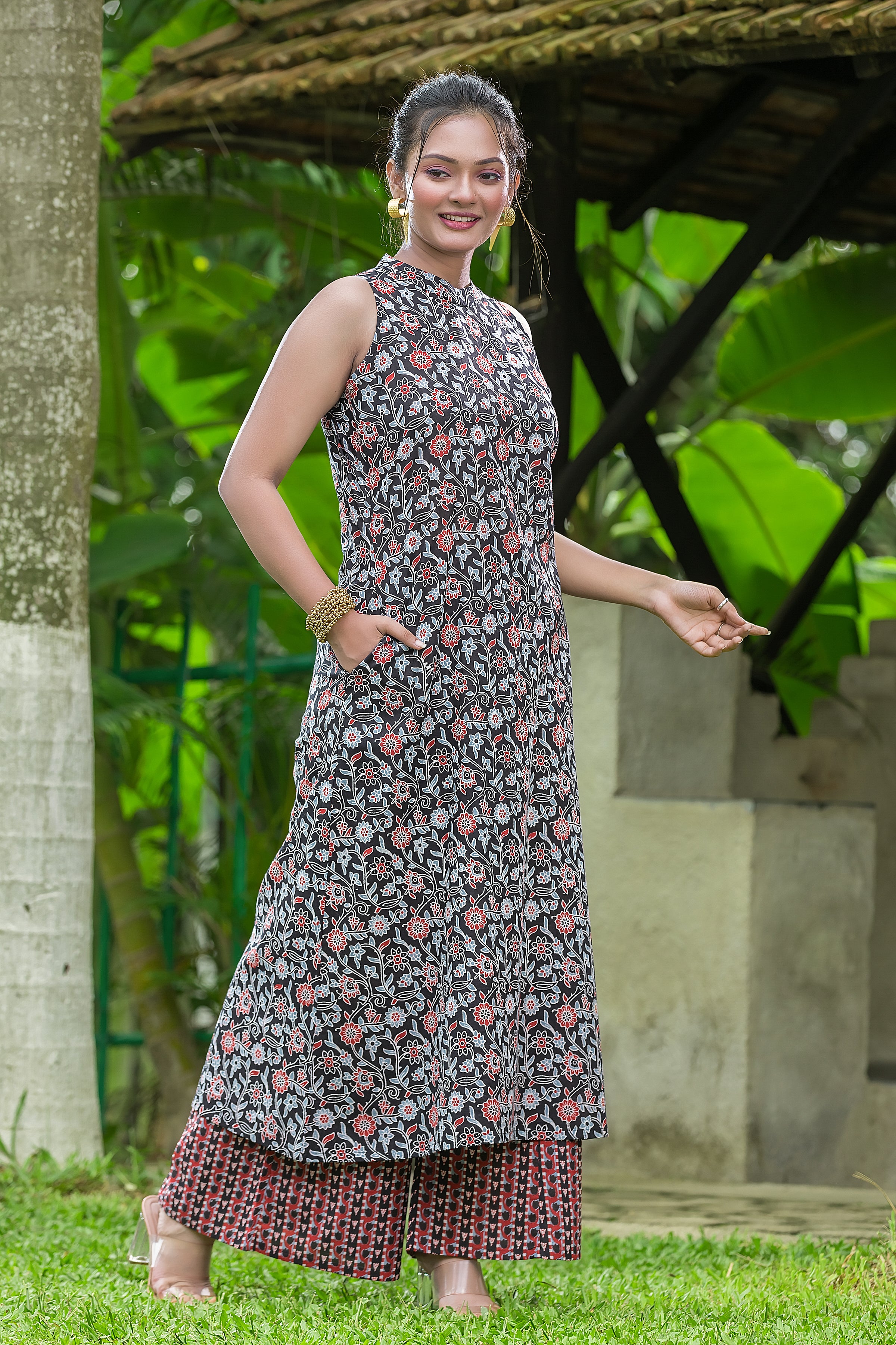 Women's Black Halterneck Cotton Top With Palazzo Pant