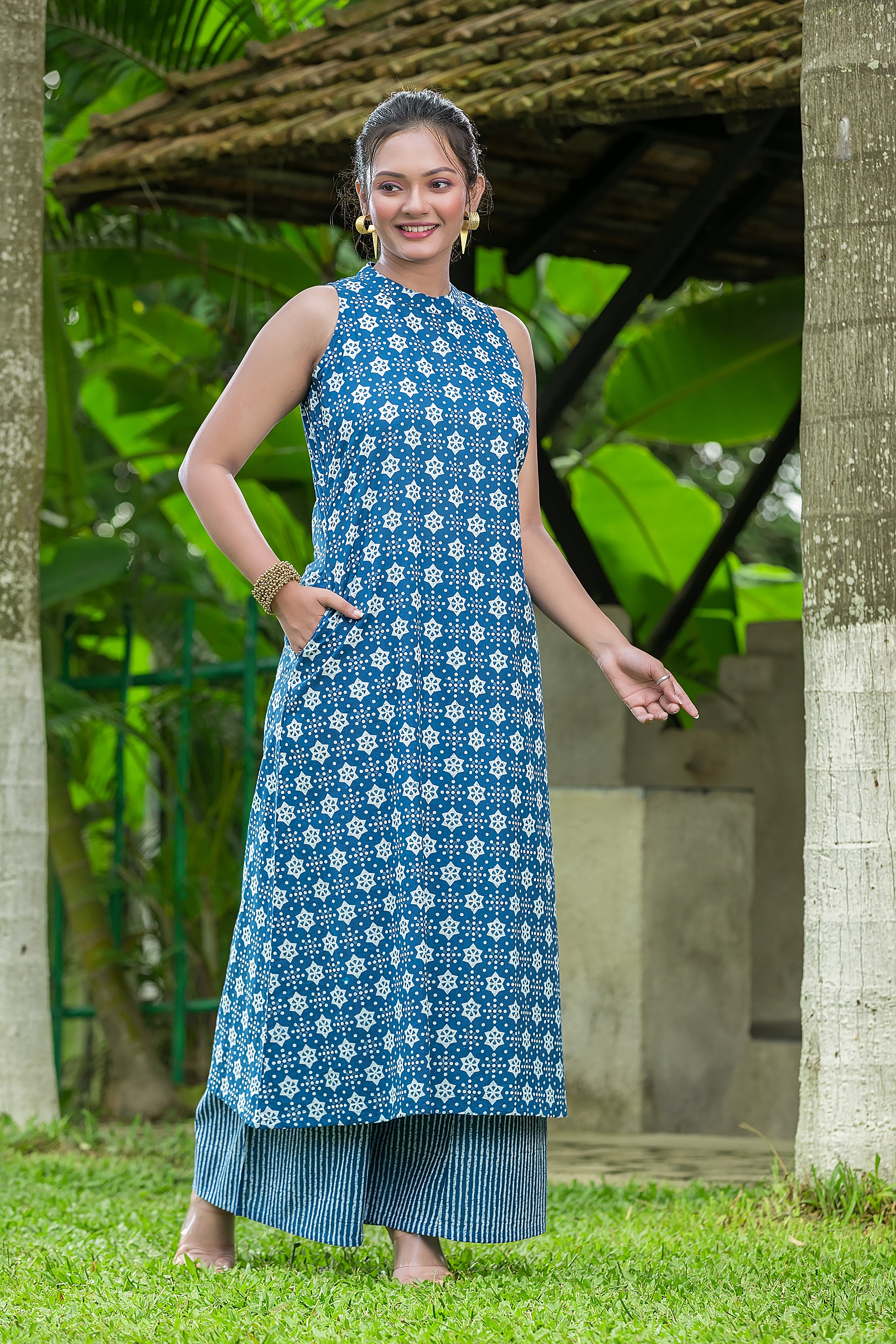 Women's Blue Halterneck Cotton Top With Palazzo Pant