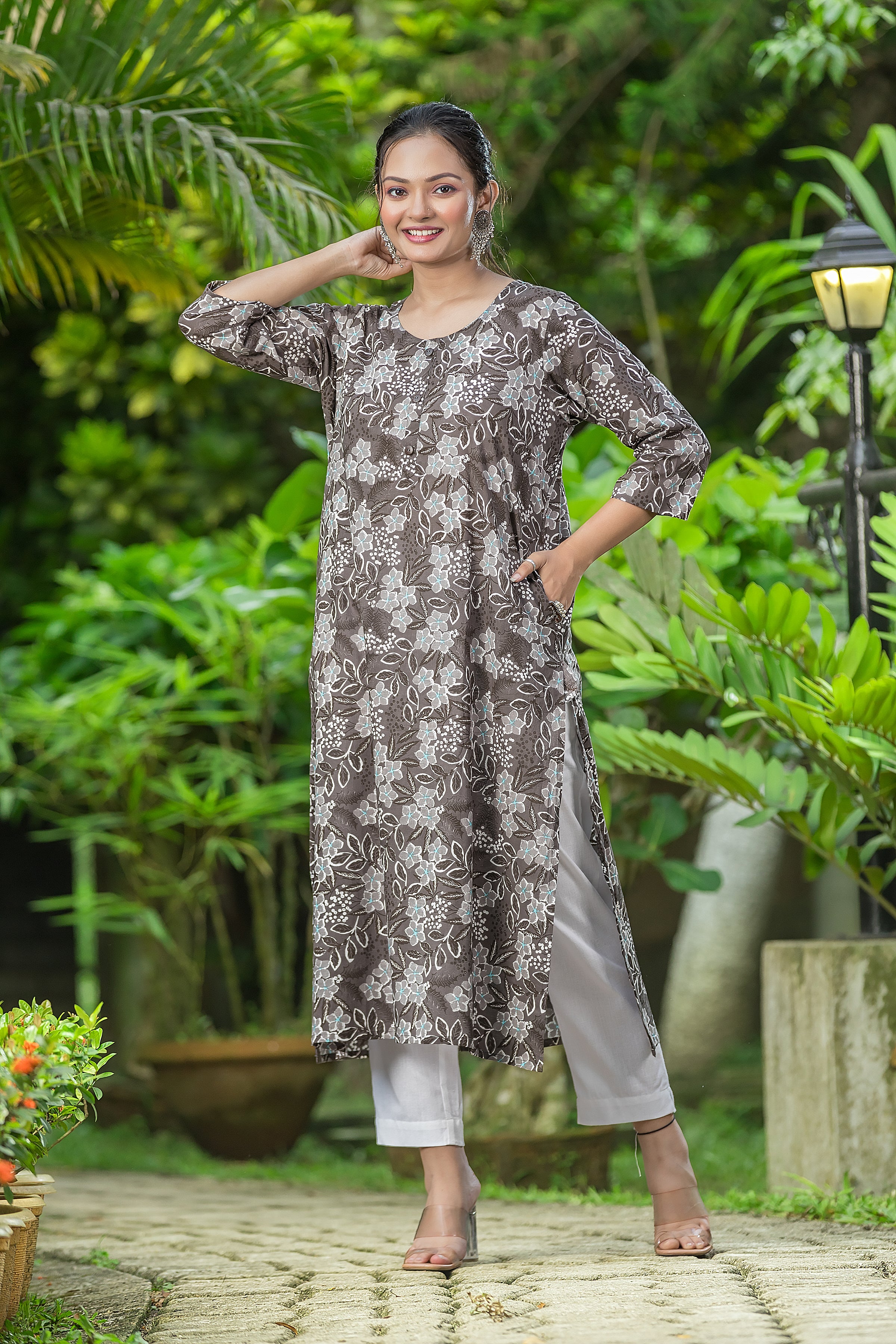 Women's Grey Cotton Round Neck Kurta