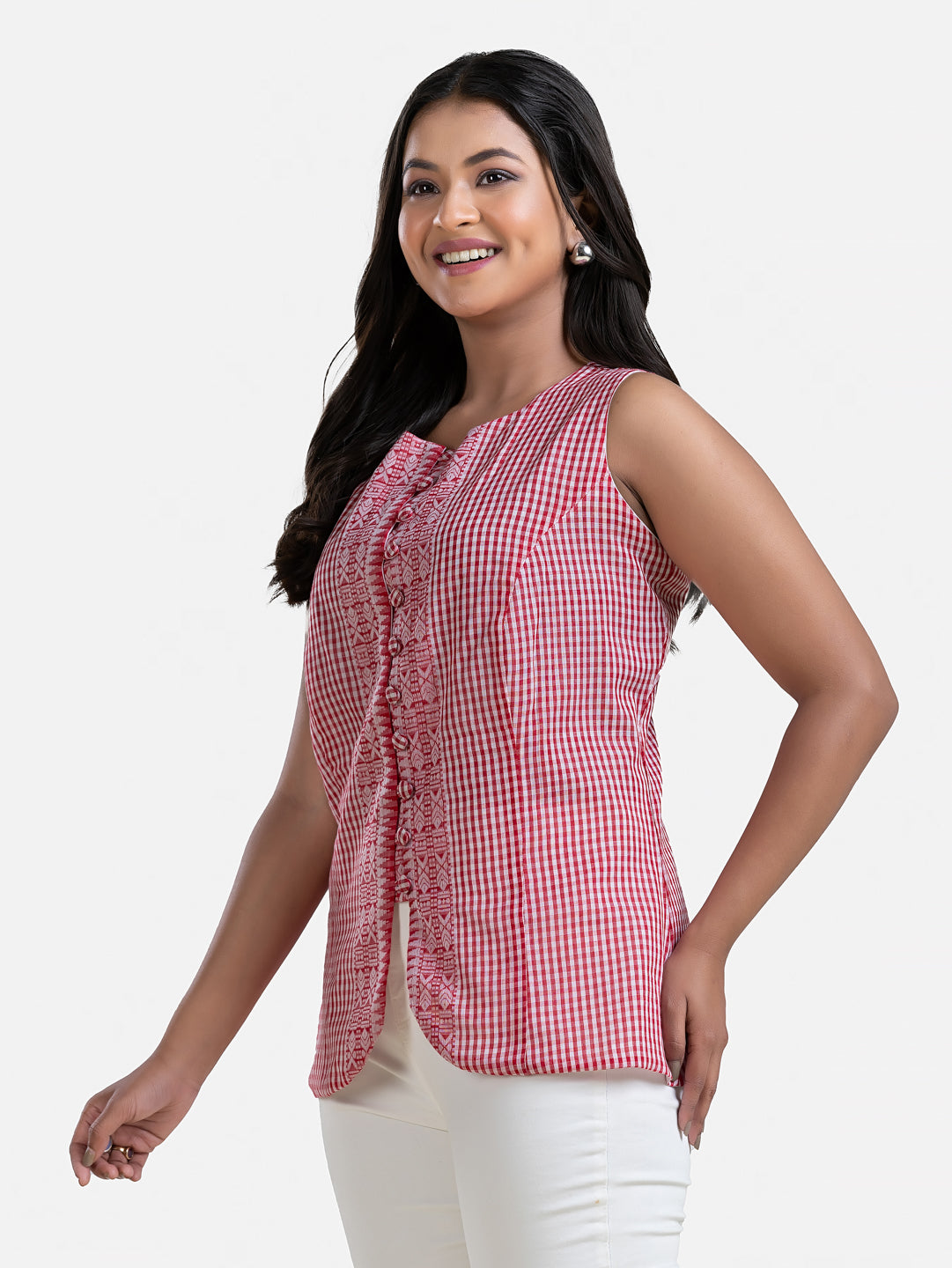 Women’s Dhonekhali red sleeveless top by Crazy Needle Online, featuring a stylish and comfortable design with sleeveless fit.