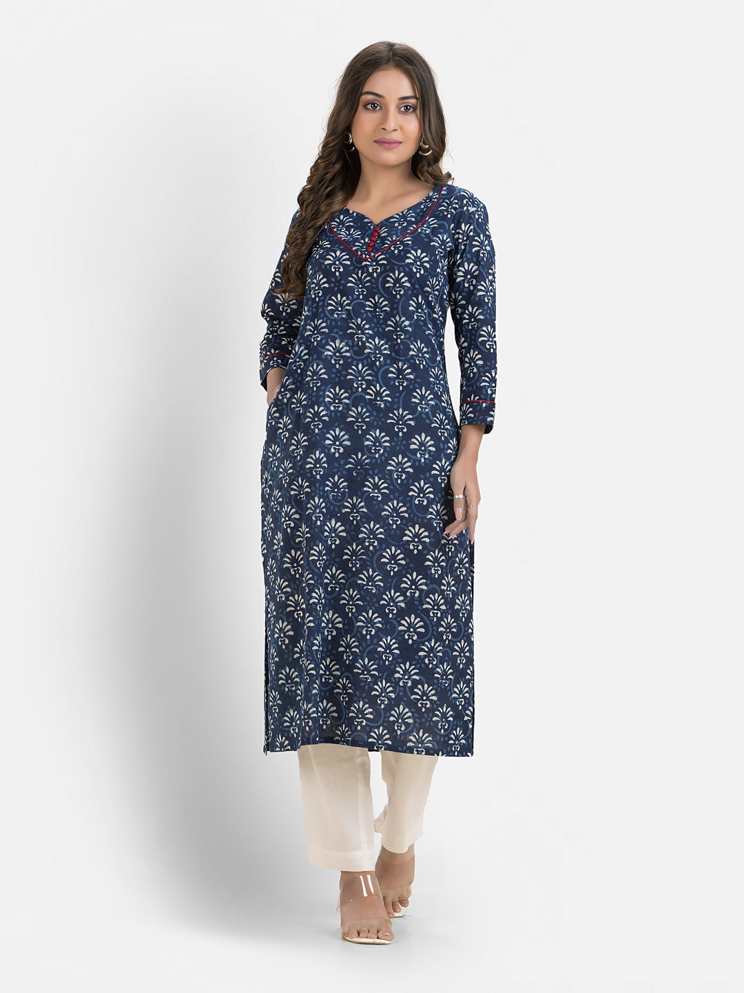 Women's Cotton Floral Motif Sweet Heart Neck Kurta