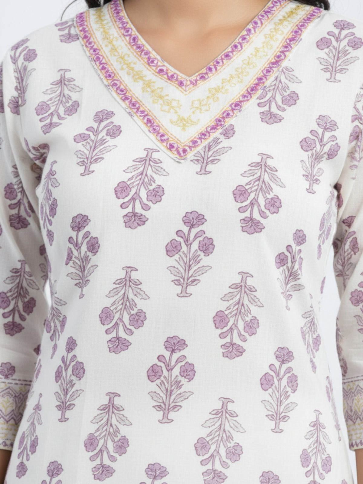 Women's V Neck 3/4th Sleeves Kurti